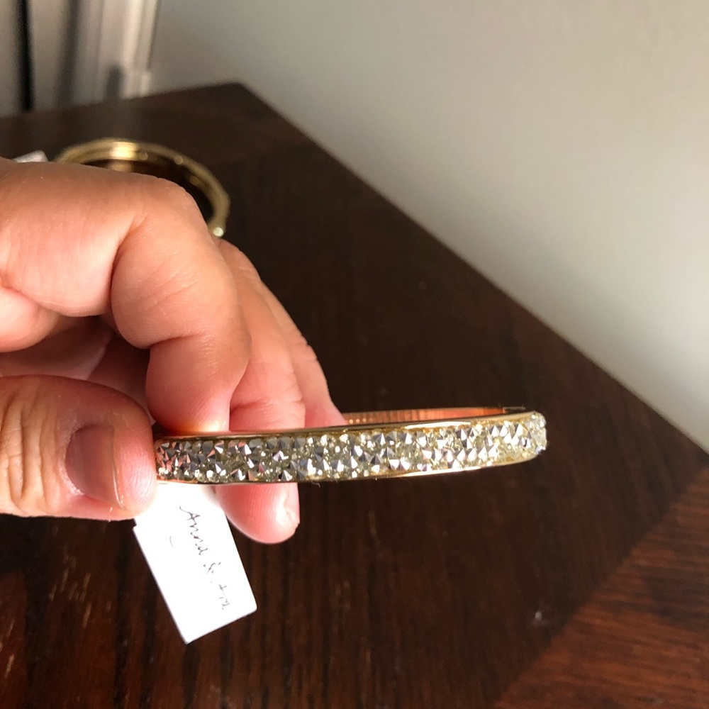 Bangle bracelet